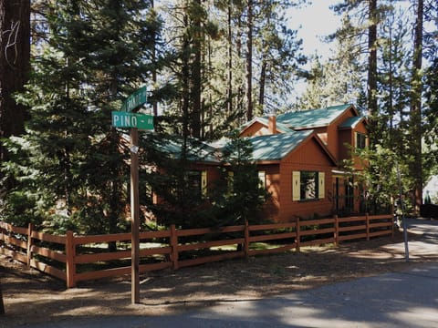 Welcome to Rhapsody Lodge! Old Tahoe ambiance with modern amenities.
