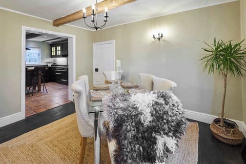 Paradise Farm, Islebeck - Host & Stay