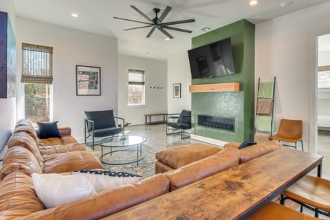 Medicine Park Vacation Rental | 4BR | 4.5BA | 2,865 Sq Ft | 3 Steps Required