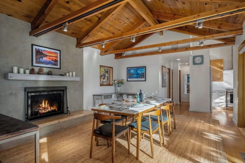 Tahoe Skyline Table for 8