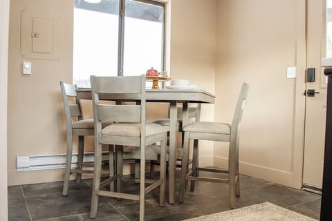 Dining table seats 4