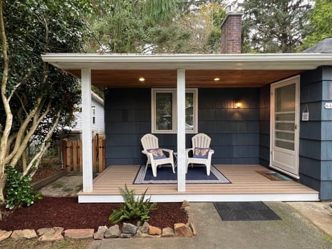 Chapman Point Cottage porch