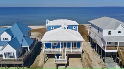 Beachfront bliss! Ocean views, sea breezes, pure relaxation.