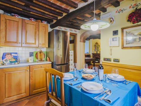 Furniture, Interior Design, Wood, Ceiling, Flooring, Table, Lighting, Room, Floor, Countertop