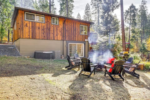 Exterior | 2-Level Cabin | Bedrooms/Full Bathrooms on 1st Floor