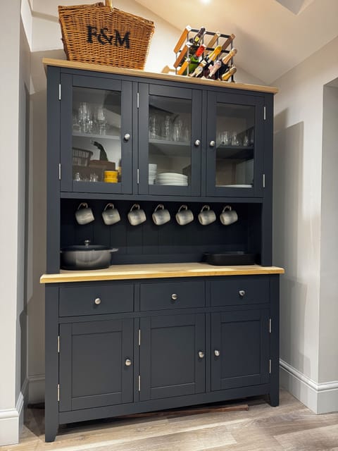 Plenty of crockery, cutlery and glassware.
Also washing machine & tumble dryer.