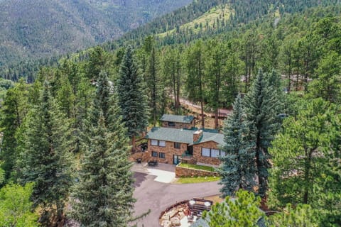 Welcome to The Stone Lodge! Sleeps 15 guests with three units on one property!