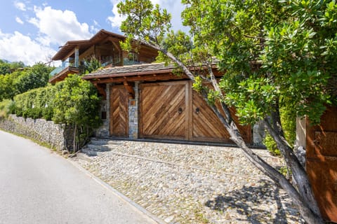 Villa Cassia - Stazzona, Lake Como, Italy - by NORTHITALY VILLAS vacation rental