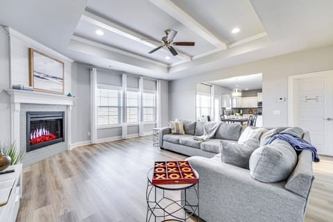 Bentonville Vacation Rental | 4BR | 2.5BA | 1,940 Sq Ft | 2 Steps Required