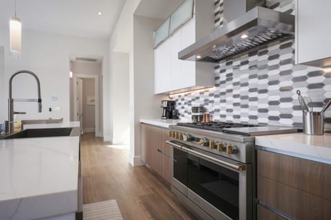 1737673901741-3336-8