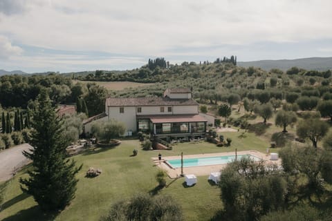 Activities, Balcony / Terrace / Patio, Building Exterior, City, Facilities, Garden, Kitchen, Pool, Spring, Summer, Wellness