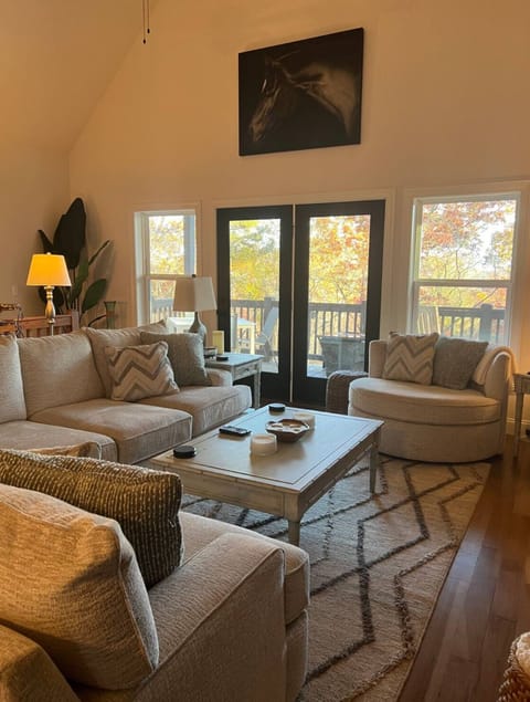 Upstairs Living room equipped with Dish Network.