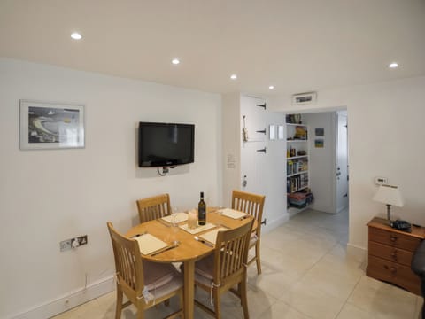 Living room/dining room | Skiber An Hyli, Mawgan Porth