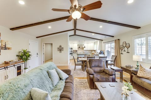 Living Room | Open Floor Plan | Central A/C & Heating