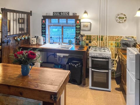 Kitchen | Stable Cottage, Newton-on-the-Moor