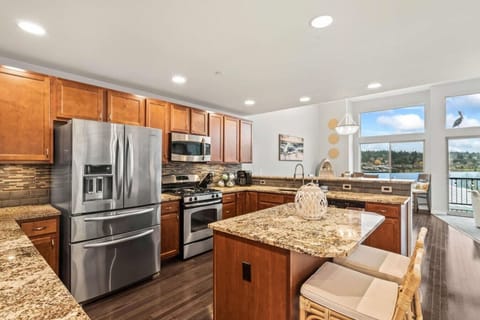 Fully stocked kitchen with everything you will need to prepare your meals! Just bring food!