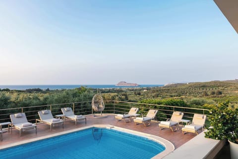 Private pool with stunning views