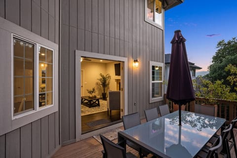 Enjoy sunset mountain views on our lovely deck