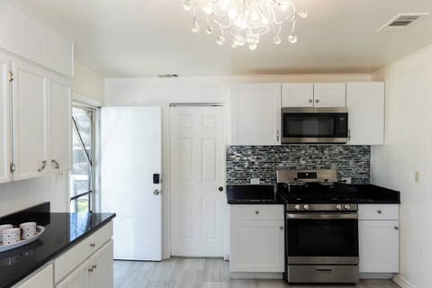 2494575b 138b 4f39 b074 eb42bf4cf7c8