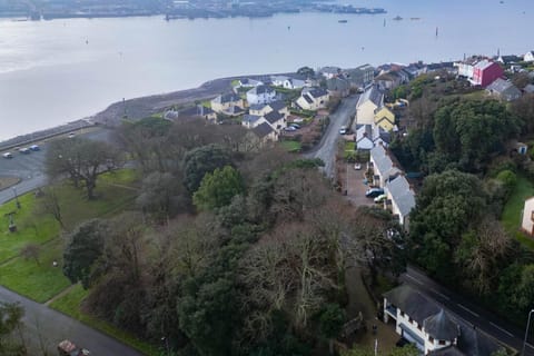 Marina House Annex - 1 Bedroom - Neyland (24692)