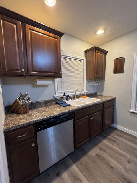 MAIN LEVEL: KITCHEN COUNTER, Sink, Dishwasher