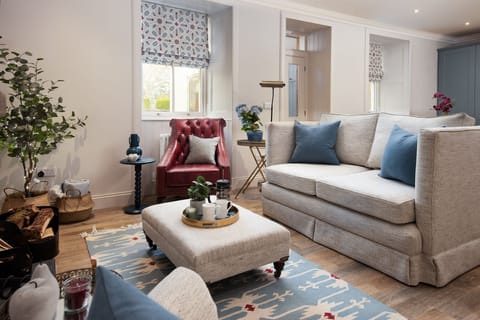Coachman's Cottage - the cosy living area