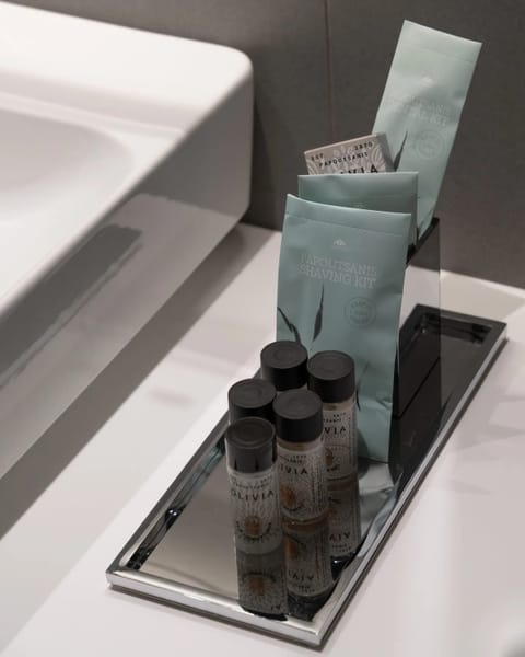 Bathroom amenities