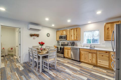 Dining Area | 1st Floor