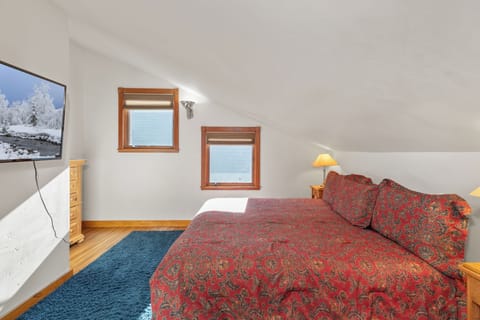 Bedroom 2 - Telluride Lodge 338 - Vivid Vacation Rentals - Bedroom 2 - Telluride Lodge 338 - Vivid Vacation Rentals