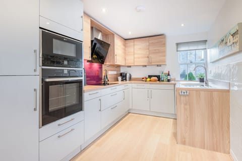 Old Weigh House_Web-5