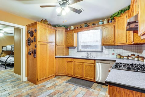 Kitchen | Dishwasher