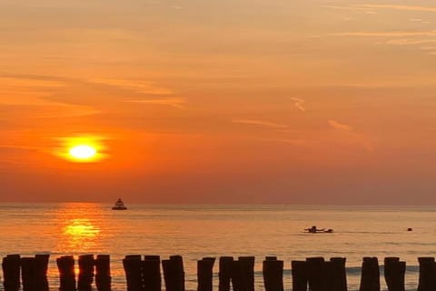 Region [summer] (&gt;5 km)