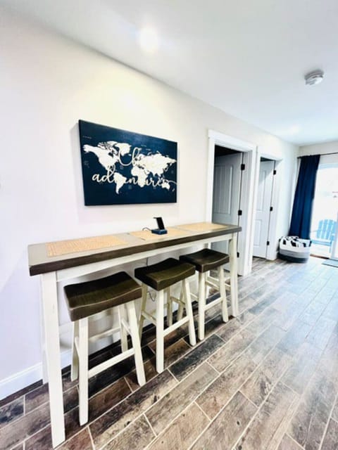 Hallway Bar with charging station