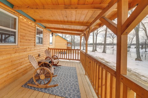 La Grange Vacation Rental | 1BR | 1BA | 472 Sq Ft | 5 Steps Required