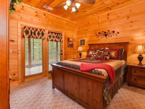 Lower Level Queen Bedroom 2