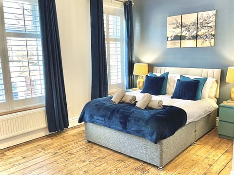 Bedroom 3 - Spacous room with double comfy bed and fitted window blinds