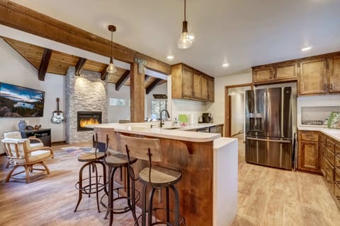 Additional counter seating