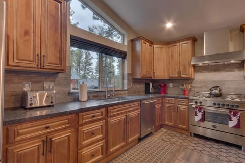 Full kitchen with slow cooker, blender, toaster, Keurig and standard drip coffee