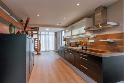 Well equipped kitchen