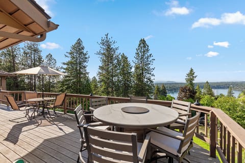 Soak in the view around the firepit table —your perfect patio setup awaits!