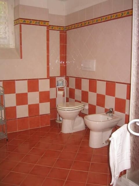 Santa Chiara - bathroom