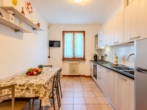 Interior Design, Ceiling, Furniture, Room, Flooring, Floor, Apartment, Home, Chair, Kitchen & Dining Room Table