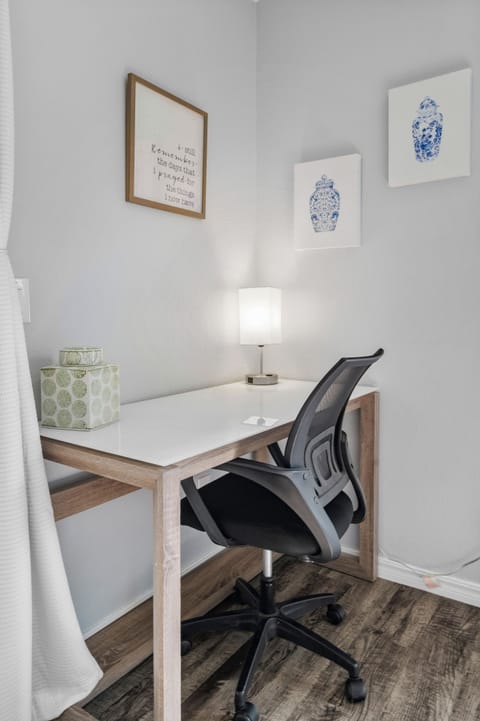 Dedicated work space for those who need to be productive on vacation!