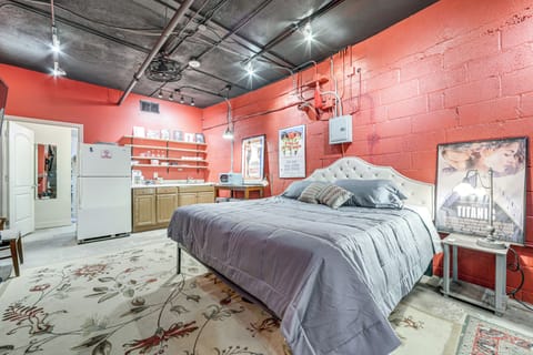 Waynesville Vacation Rental | Studio | 1BA | 400 Sq Ft | Stairs Required