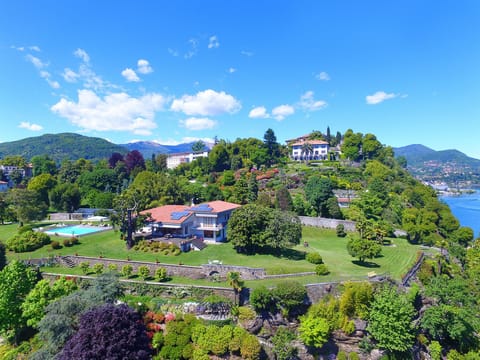 Villa Flora - Pallanza, Lake Maggiore - NORTHITALY VILLAS Vacation rentals
