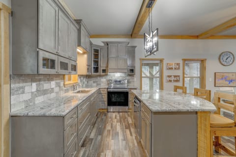 Kitchen | Cooking Basics | Dishwasher | 1st Floor
