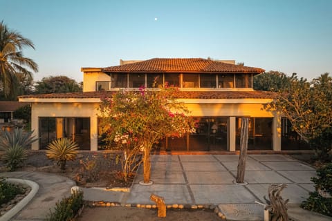Main House – Exterior Front
