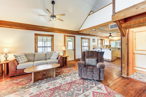 Interior | Central A/C | Electric Heating | Free WiFi