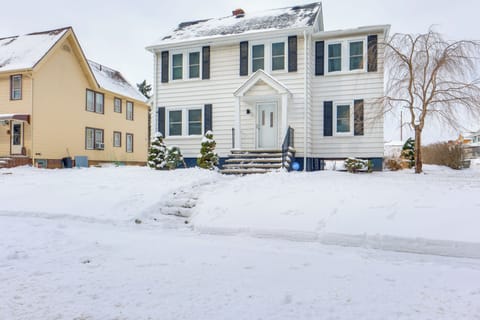 Garfield Heights Vacation Rental | 4BR | 2BA | 1,450 Sq Ft | Stairs Required