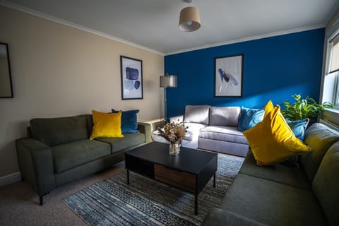 Living Room / Lounge